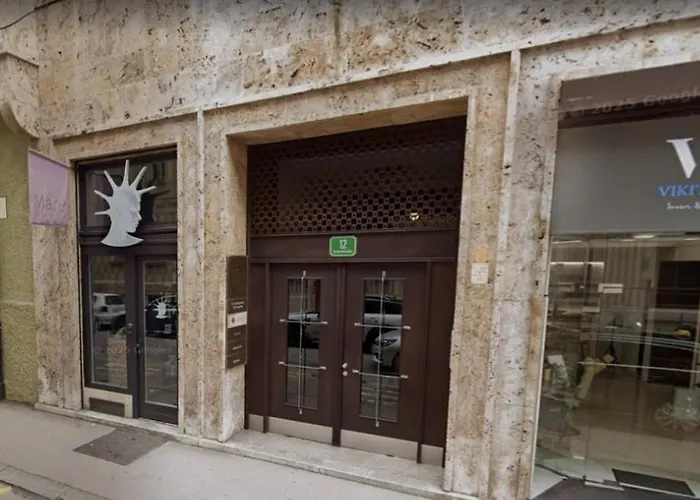 Ambassador Apartmán