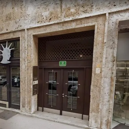 Ambassador Apartman